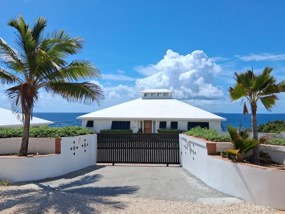 Oceanfront luxury villa in Anguilla built by the Versatech group